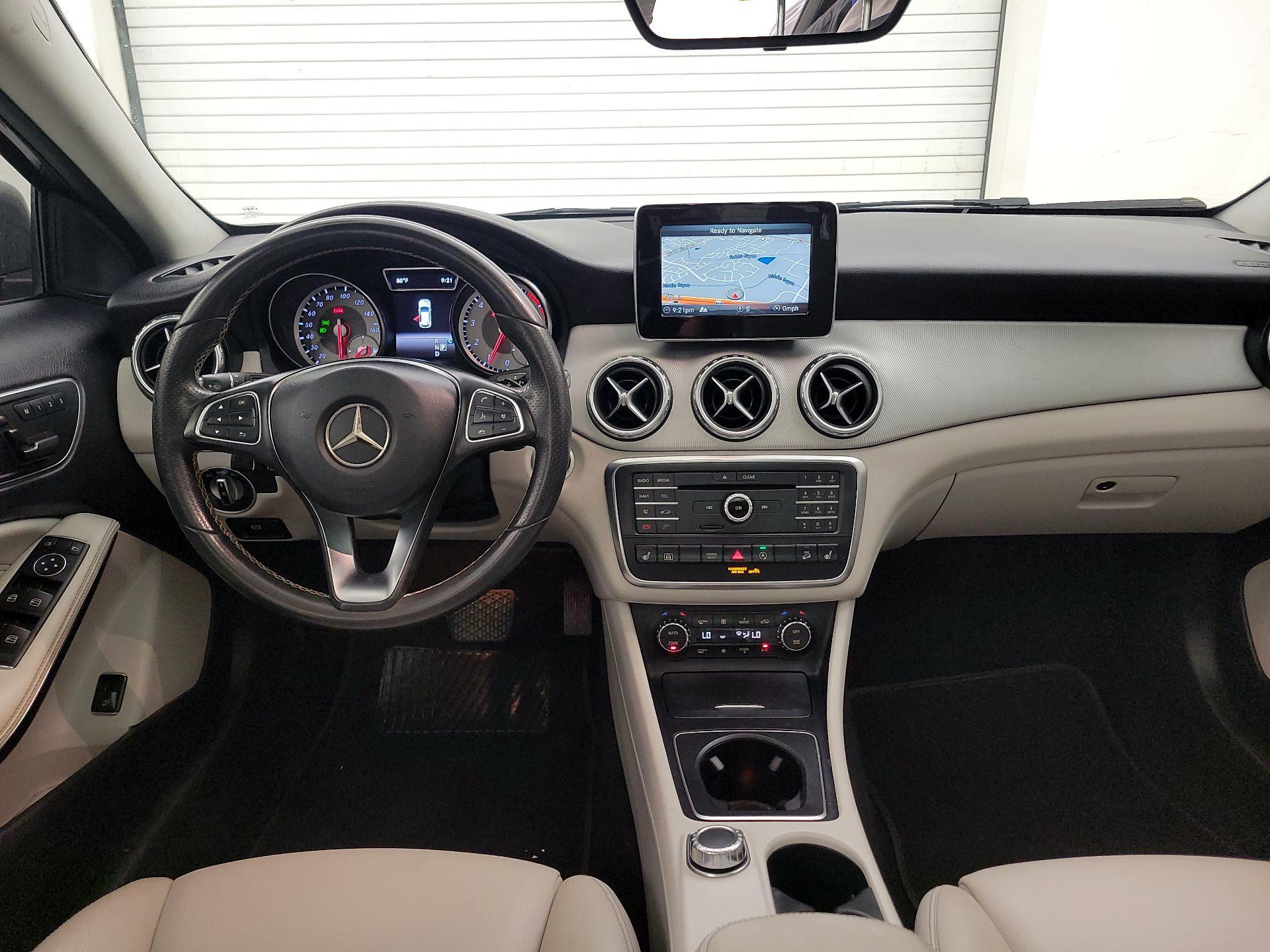 Thumbnail: 2017 Mercedes-Benz GLA - 9