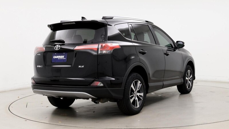 2018 Toyota RAV4 XLE 8