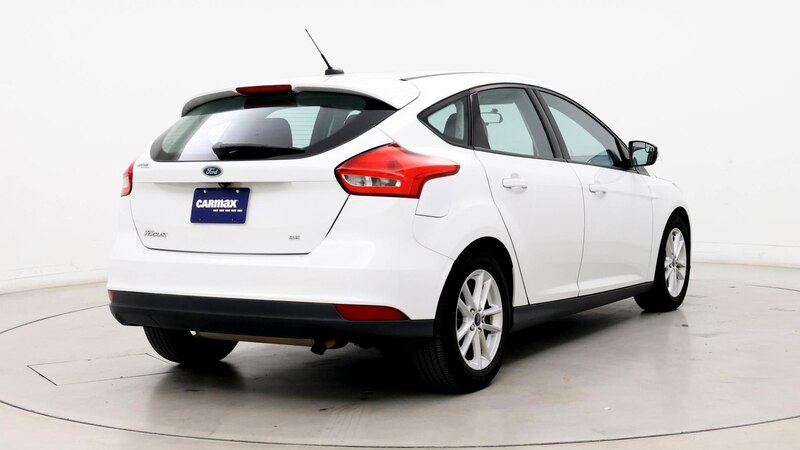 2015 Ford Focus SE 8