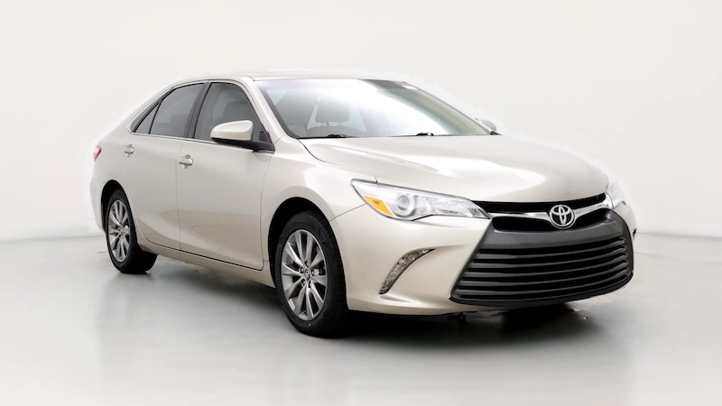 2017 Toyota Camry XLE Hero Image