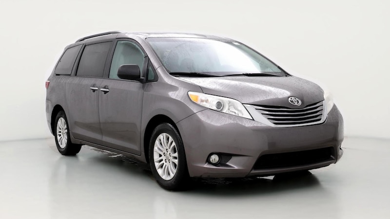 2017 Toyota Sienna XLE Hero Image