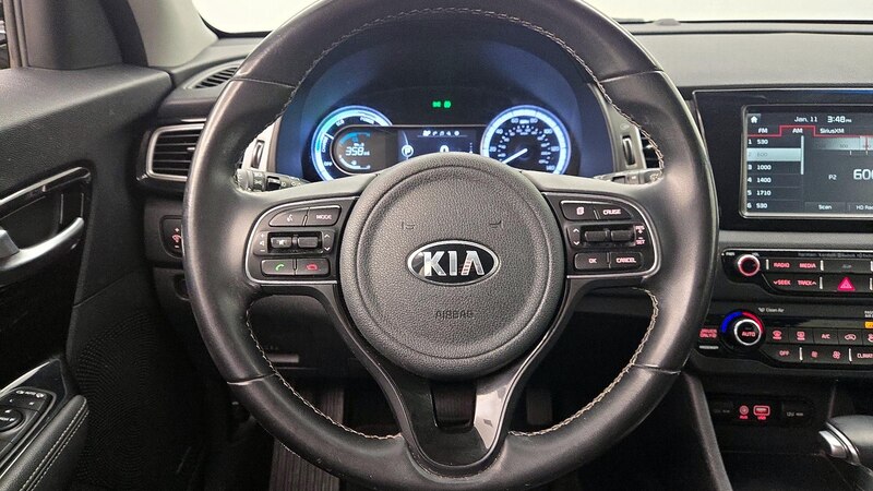 2017 Kia Niro EX 10