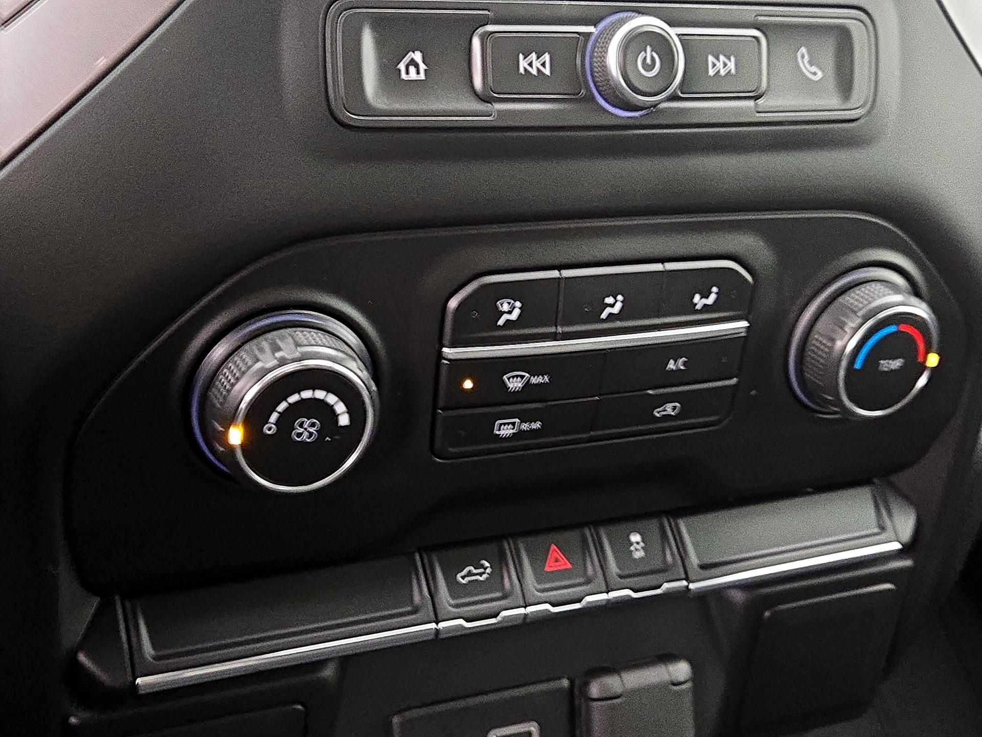 Thumbnail: 2021 Chevrolet Silverado 1500 - 16