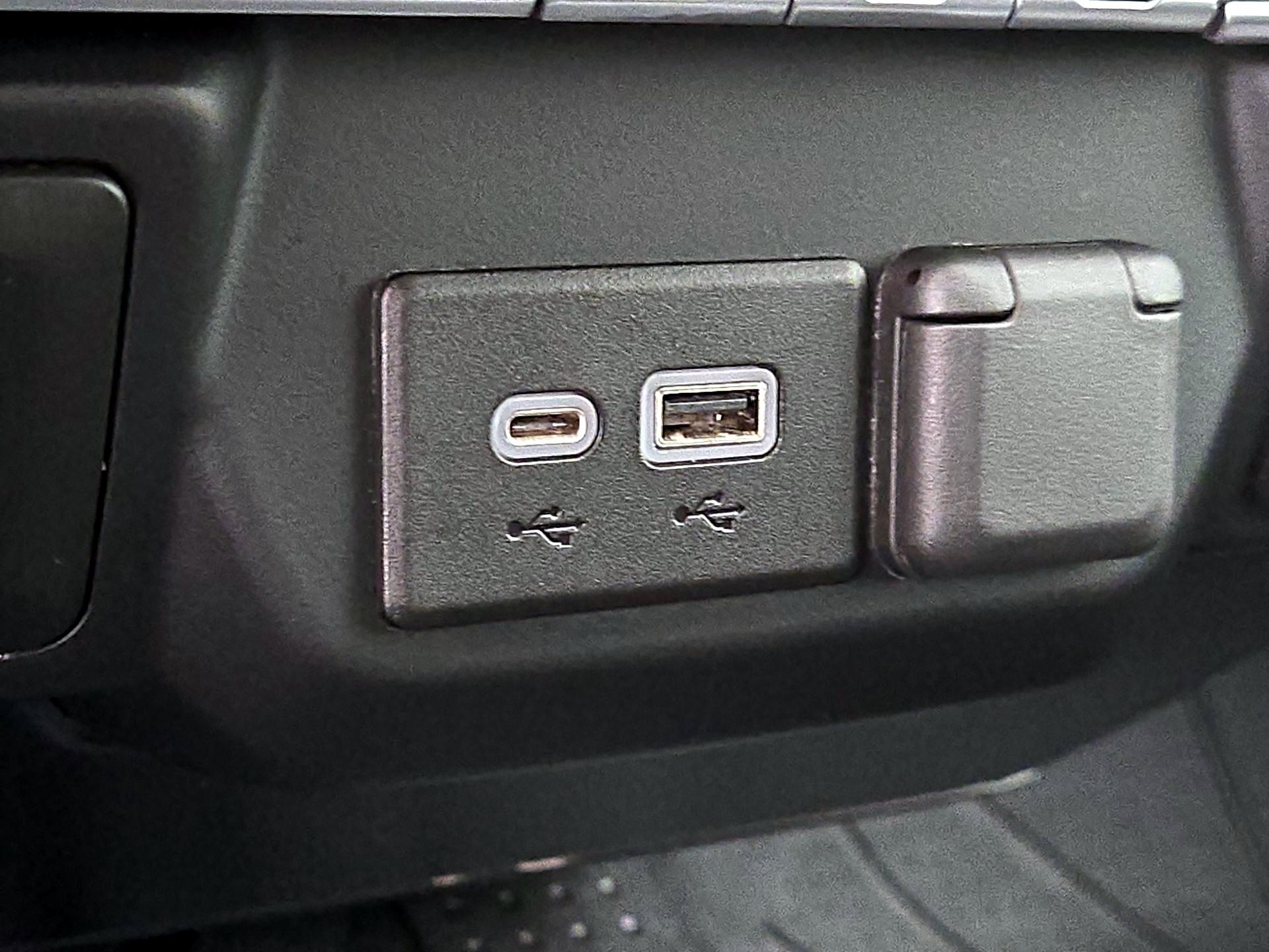 Thumbnail: 2021 Chevrolet Silverado 1500 - 18