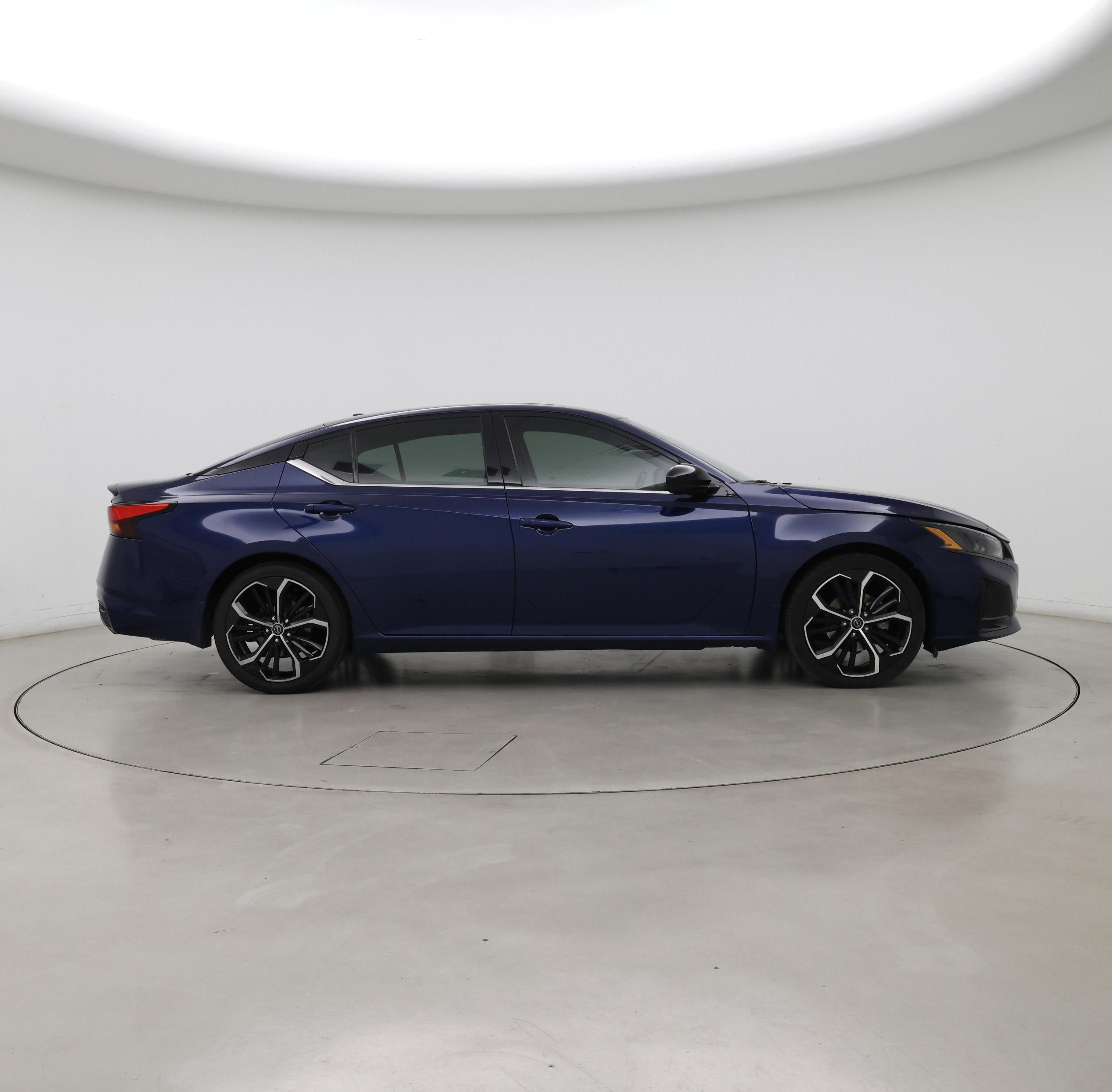 Thumbnail: 2023 Nissan Altima - 7