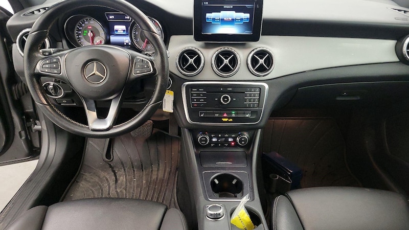 2016 Mercedes-Benz GLA 250 9