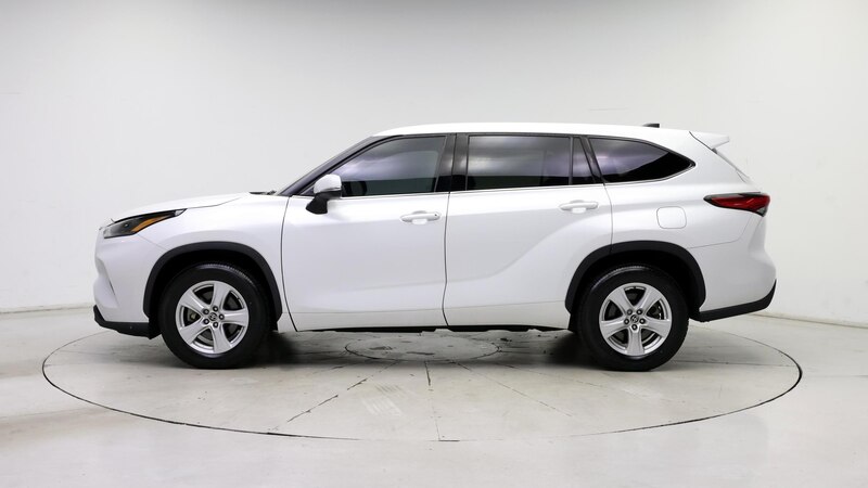 2022 Toyota Highlander LE 3