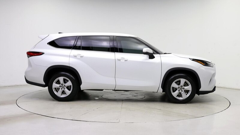 2022 Toyota Highlander LE 7