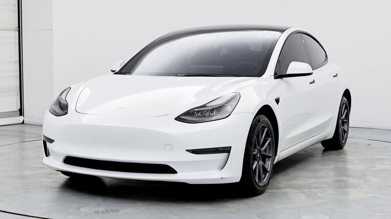 2023 Tesla Model 3  4