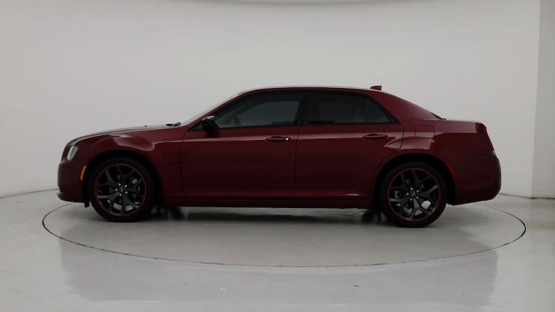 2023 Chrysler 300 Touring 3