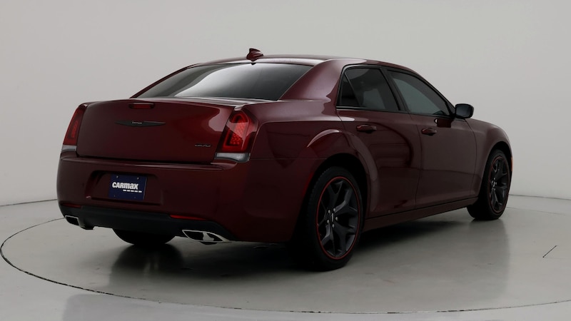 2023 Chrysler 300 Touring 8