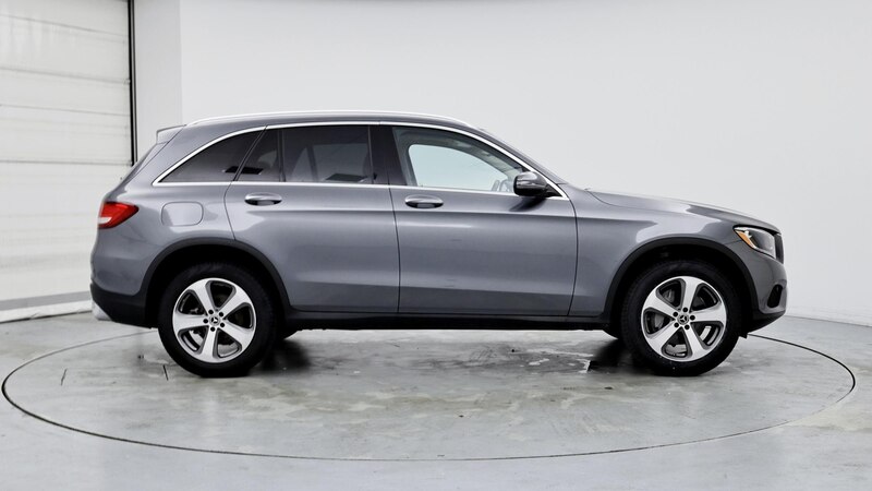 2019 Mercedes-Benz GLC 300 7