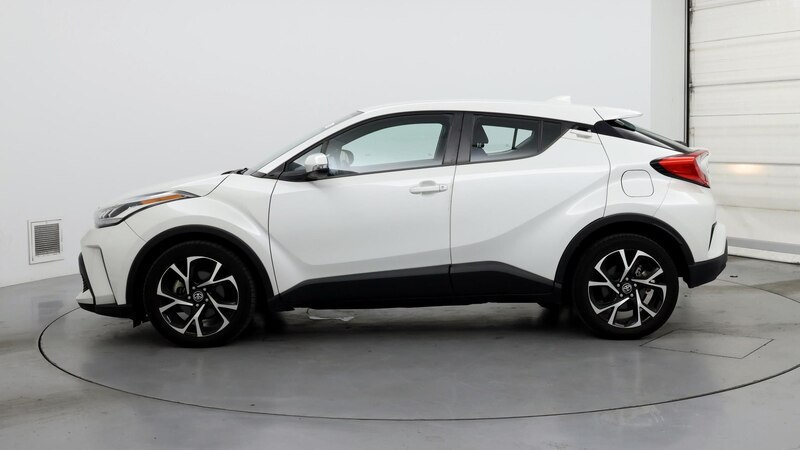 2021 Toyota C-HR XLE 3