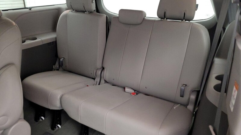 2016 Toyota Sienna XLE Premium 21