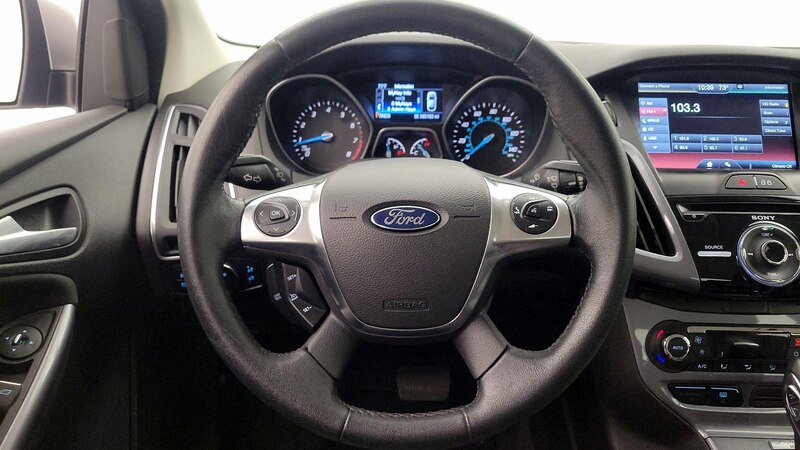 2014 Ford Focus Titanium 10