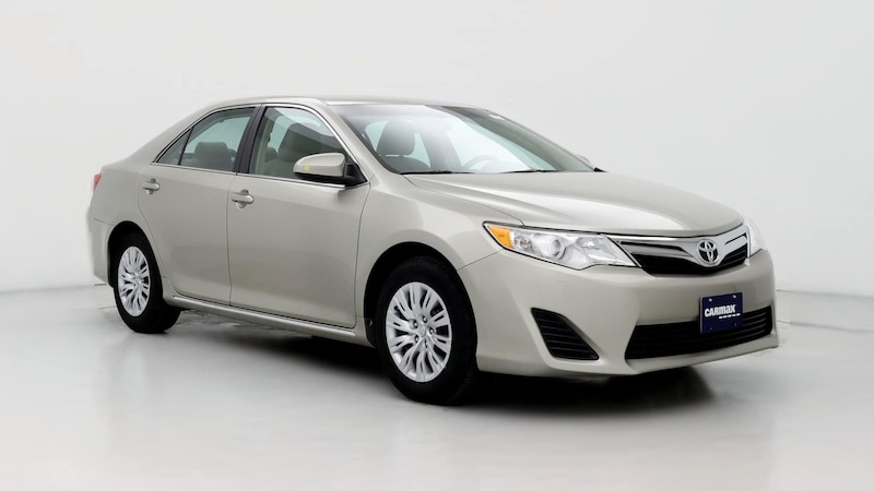 2014 Toyota Camry LE Hero Image