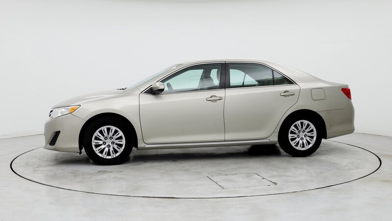 2014 Toyota Camry LE 3