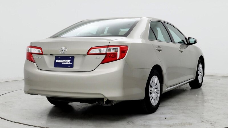 2014 Toyota Camry LE 8