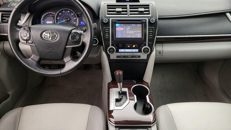 2014 Toyota Camry XLE 9