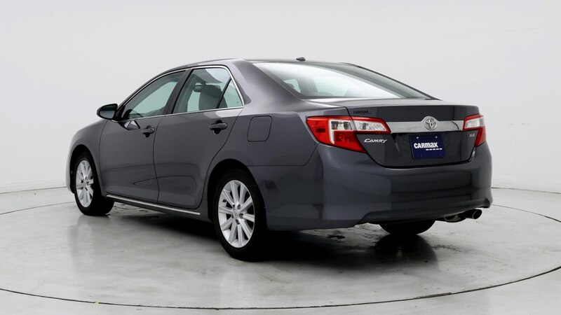 2014 Toyota Camry XLE 2