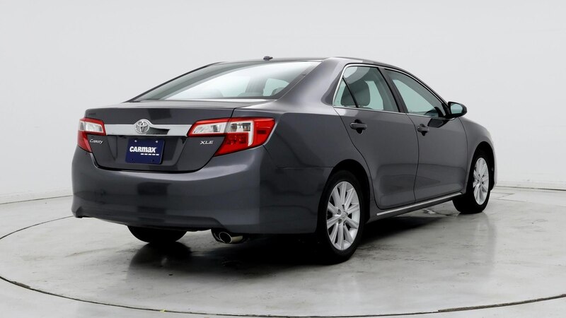 2014 Toyota Camry XLE 8