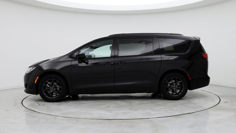 2018 Chrysler Pacifica  3