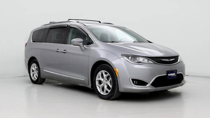 2017 Chrysler Pacifica  Hero Image