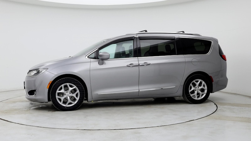 2017 Chrysler Pacifica  3