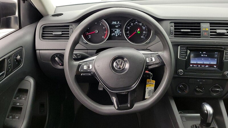 2016 Volkswagen Jetta S 10