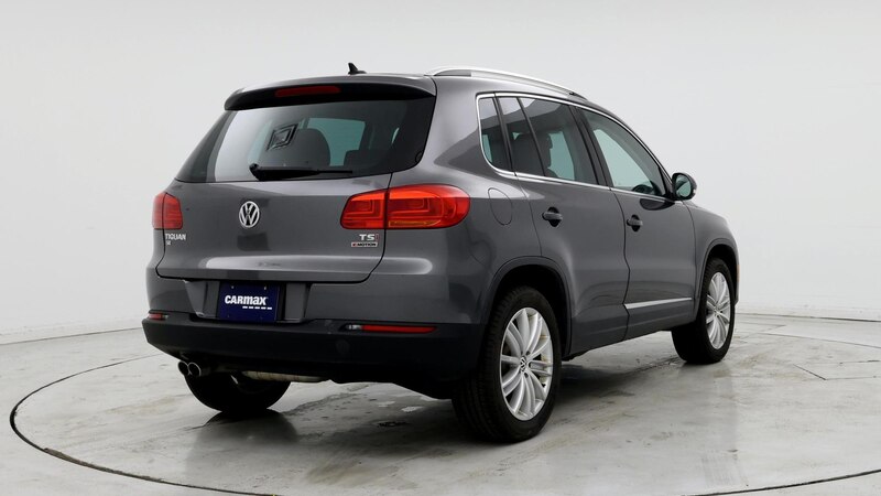 2016 Volkswagen Tiguan SE 8