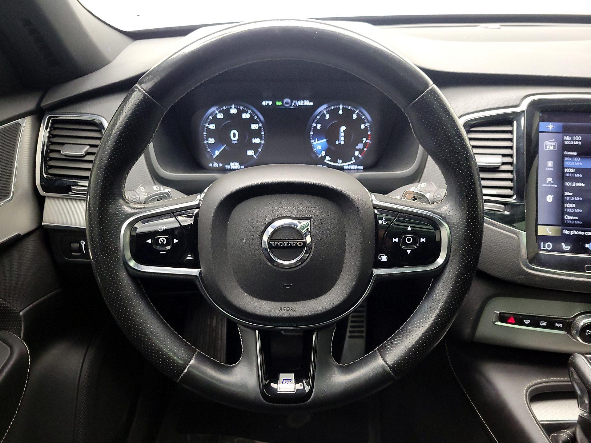 Thumbnail: 2016 Volvo XC90 - 10