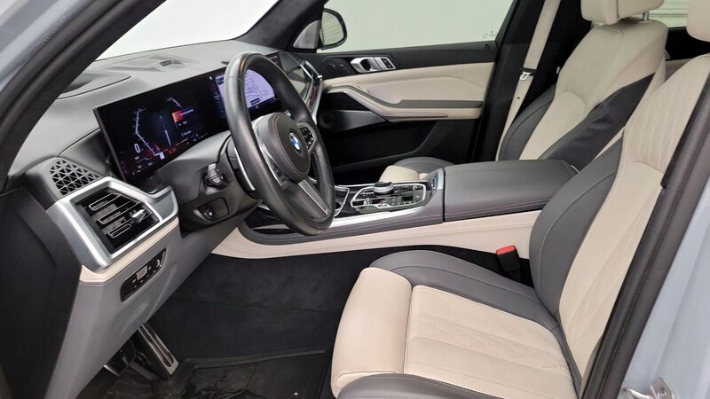 2023 BMW X7 xDrive40i 11