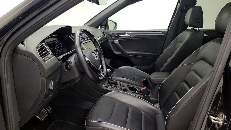 2019 Volkswagen Tiguan SE R-Line 11