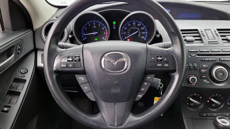 2013 Mazda Mazda3 i Sport 10