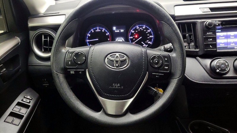 2018 Toyota RAV4 LE 10