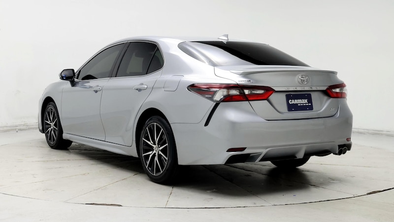 2022 Toyota Camry SE 2