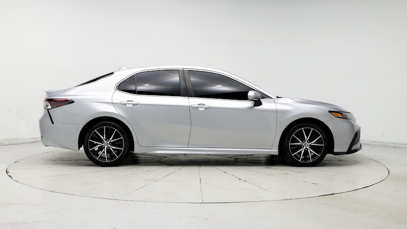 2022 Toyota Camry SE 7