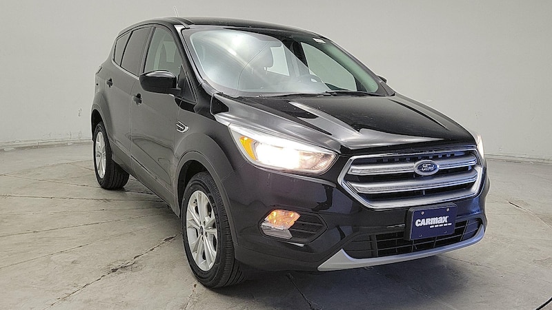 2017 Ford Escape SE Hero Image