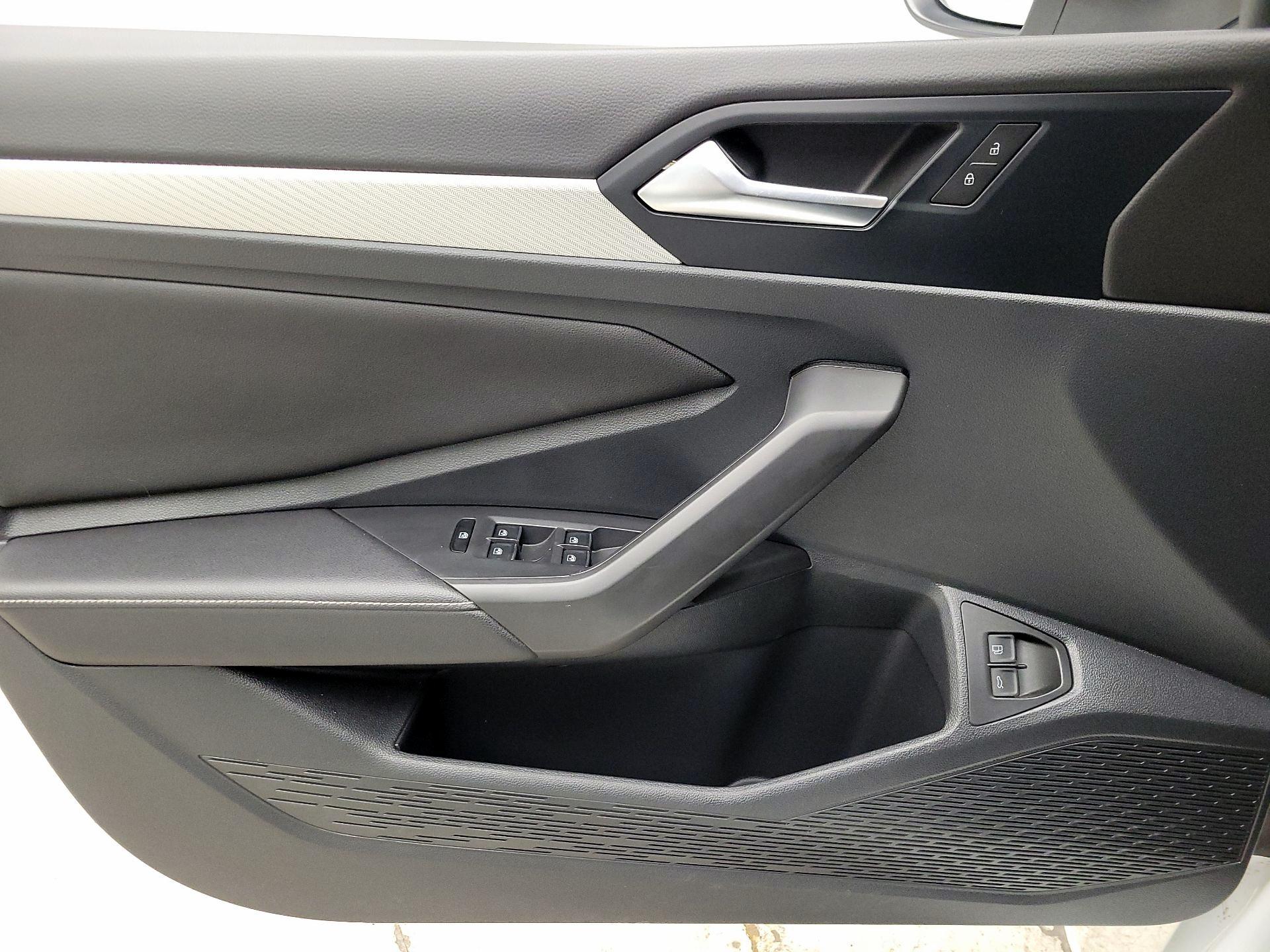 Thumbnail: 2024 Volkswagen Jetta - 12