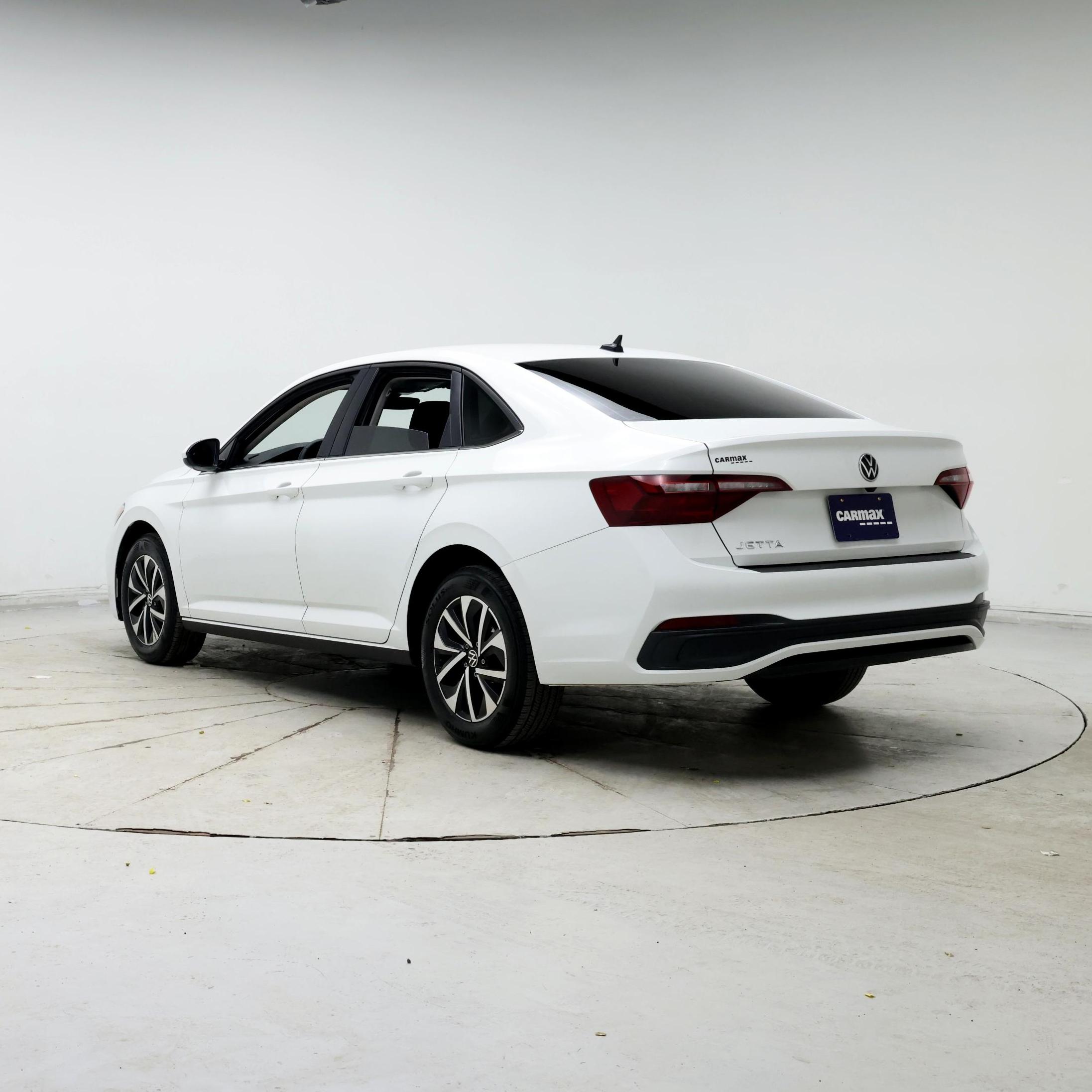 Thumbnail: 2024 Volkswagen Jetta - 2