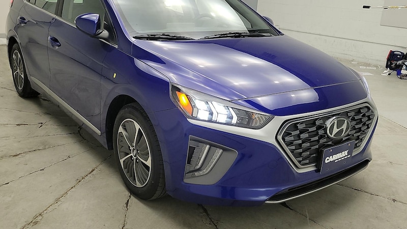 2022 Hyundai Ioniq SEL Hero Image