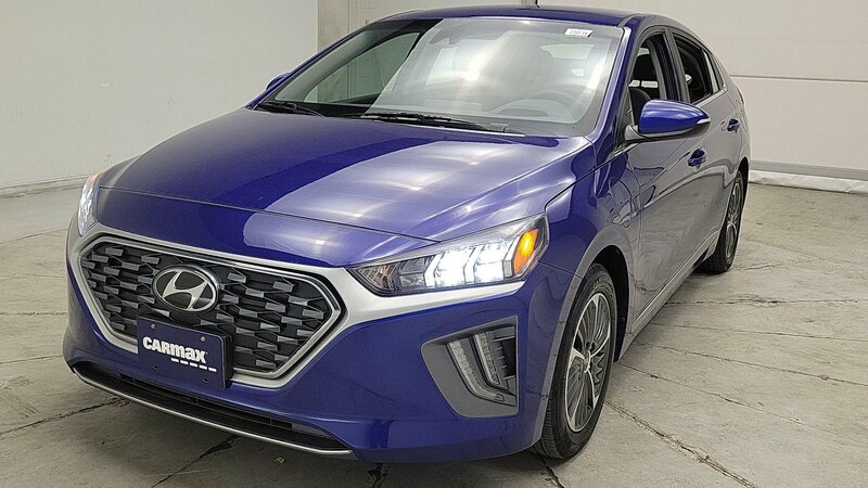 2022 Hyundai Ioniq SEL 3