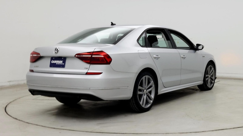 2018 Volkswagen Passat R-Line 8