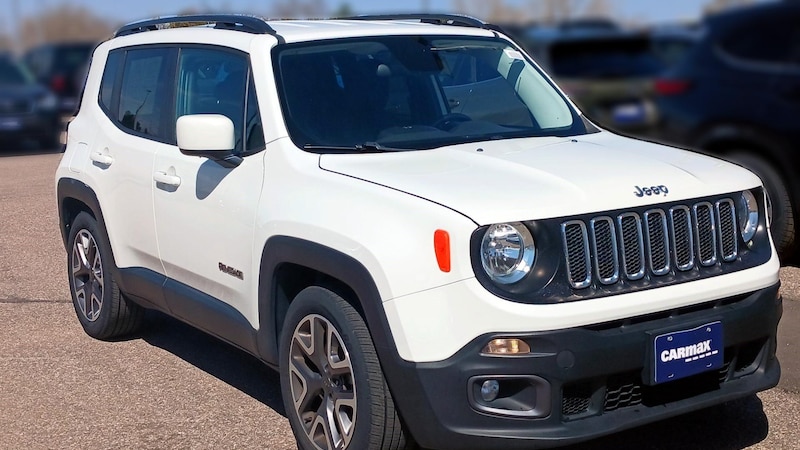 2017 Jeep Renegade Latitude Hero Image
