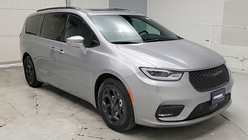 2021 Chrysler Pacifica Hybrid Limited Hero Image