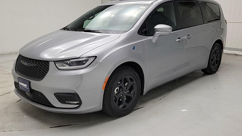 2021 Chrysler Pacifica Hybrid Limited 3