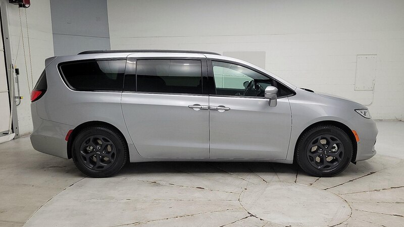 2021 Chrysler Pacifica Hybrid Limited 4