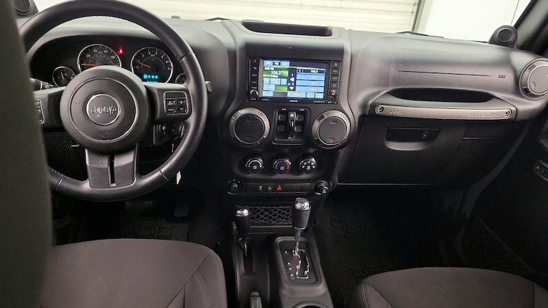 2014 Jeep Wrangler Unlimited Sport 9