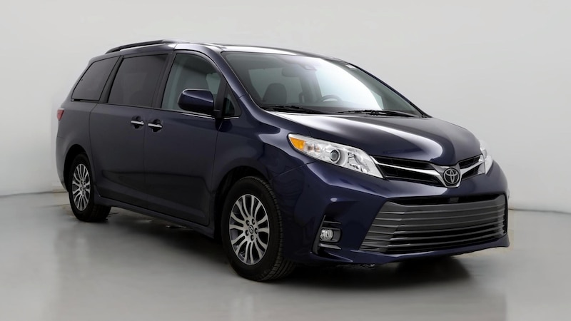 2020 Toyota Sienna XLE Hero Image