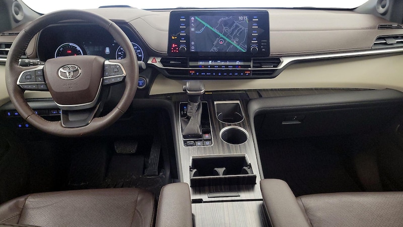 2021 Toyota Sienna Platinum 9